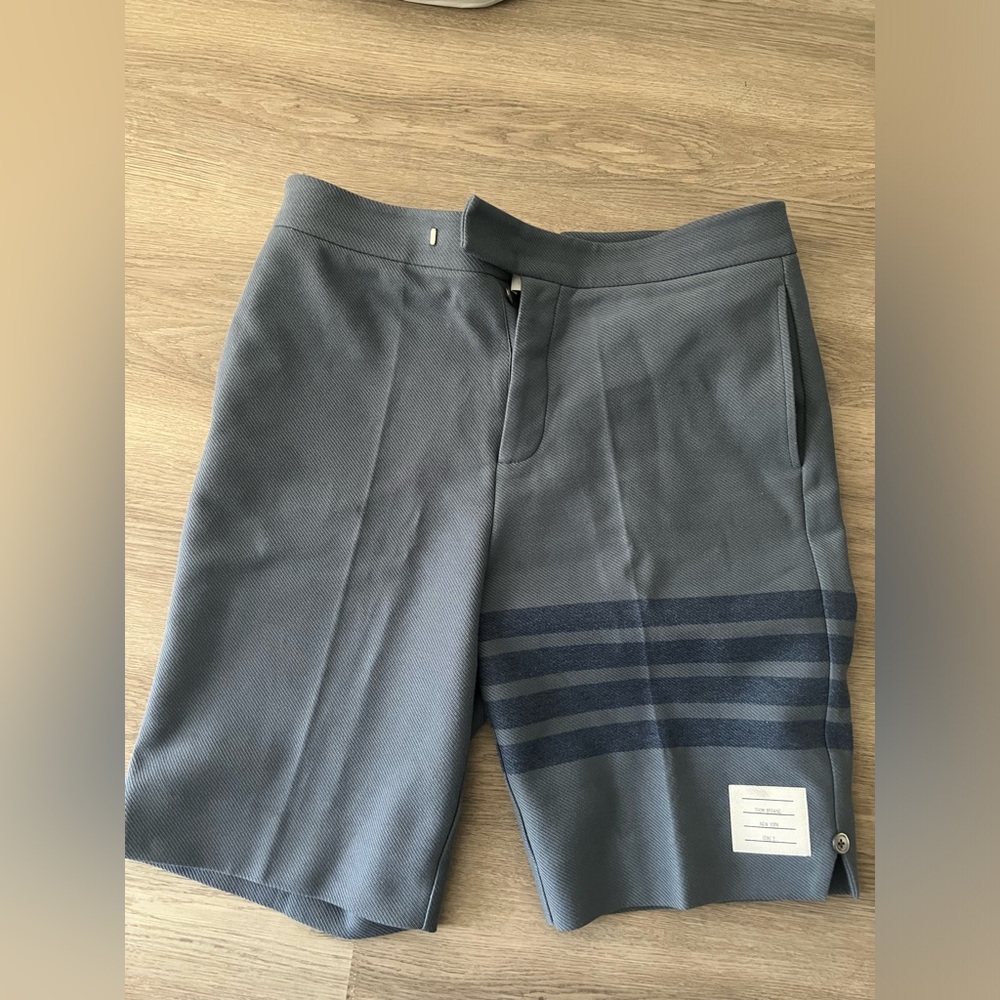 Thom Browne men’s shorts size 2 fits M in great condition